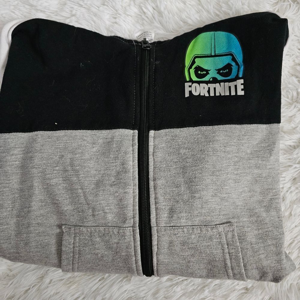 Fortnite Boy's Size Large Zip-Up Hoodie